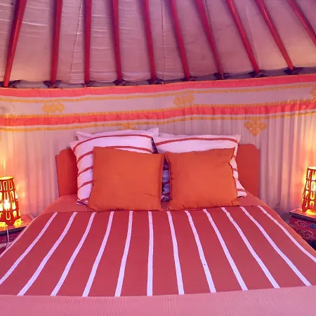 Yourte Mongole Campo de lujo Huriel