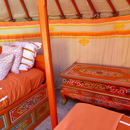 Yourte Mongole Campo de lujo Huriel